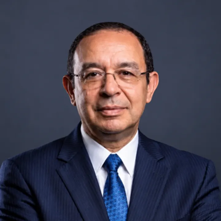 Dr. Amr Hassanien